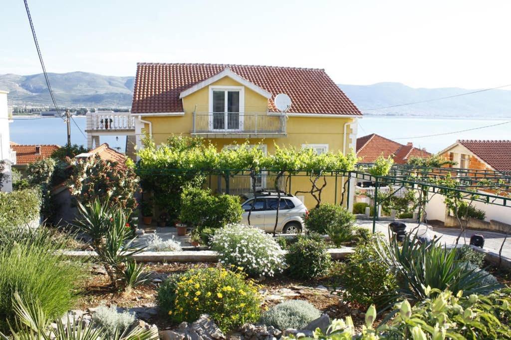 Apartmen Karmen 2 Trogir Exterior foto