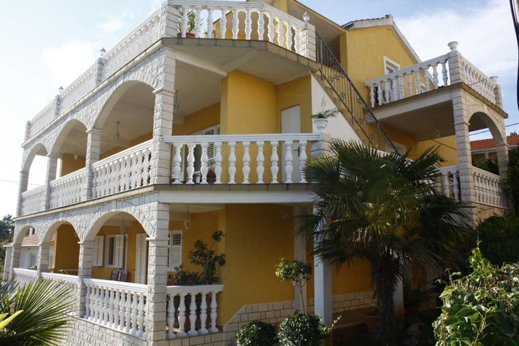 Apartmen Karmen 2 Trogir Exterior foto