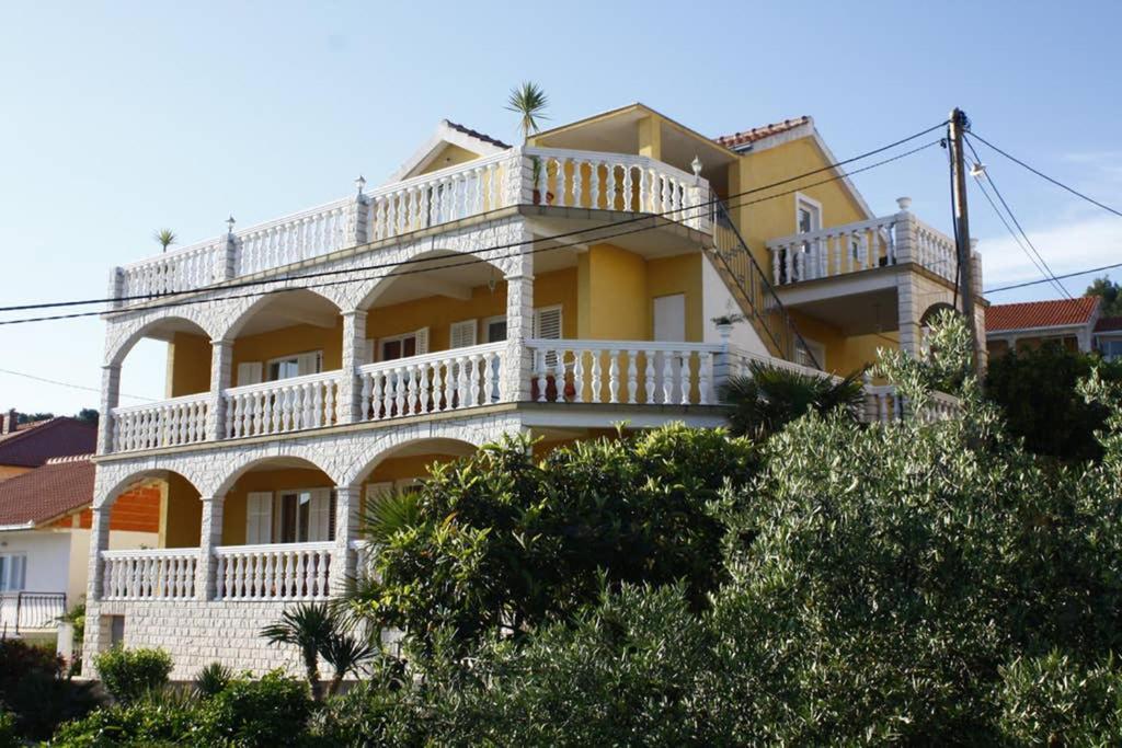 Apartmen Karmen 2 Trogir Exterior foto