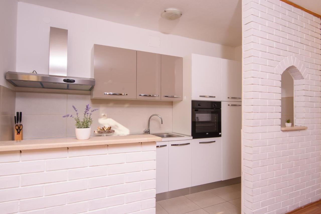 Apartmen Karmen 2 Trogir Exterior foto